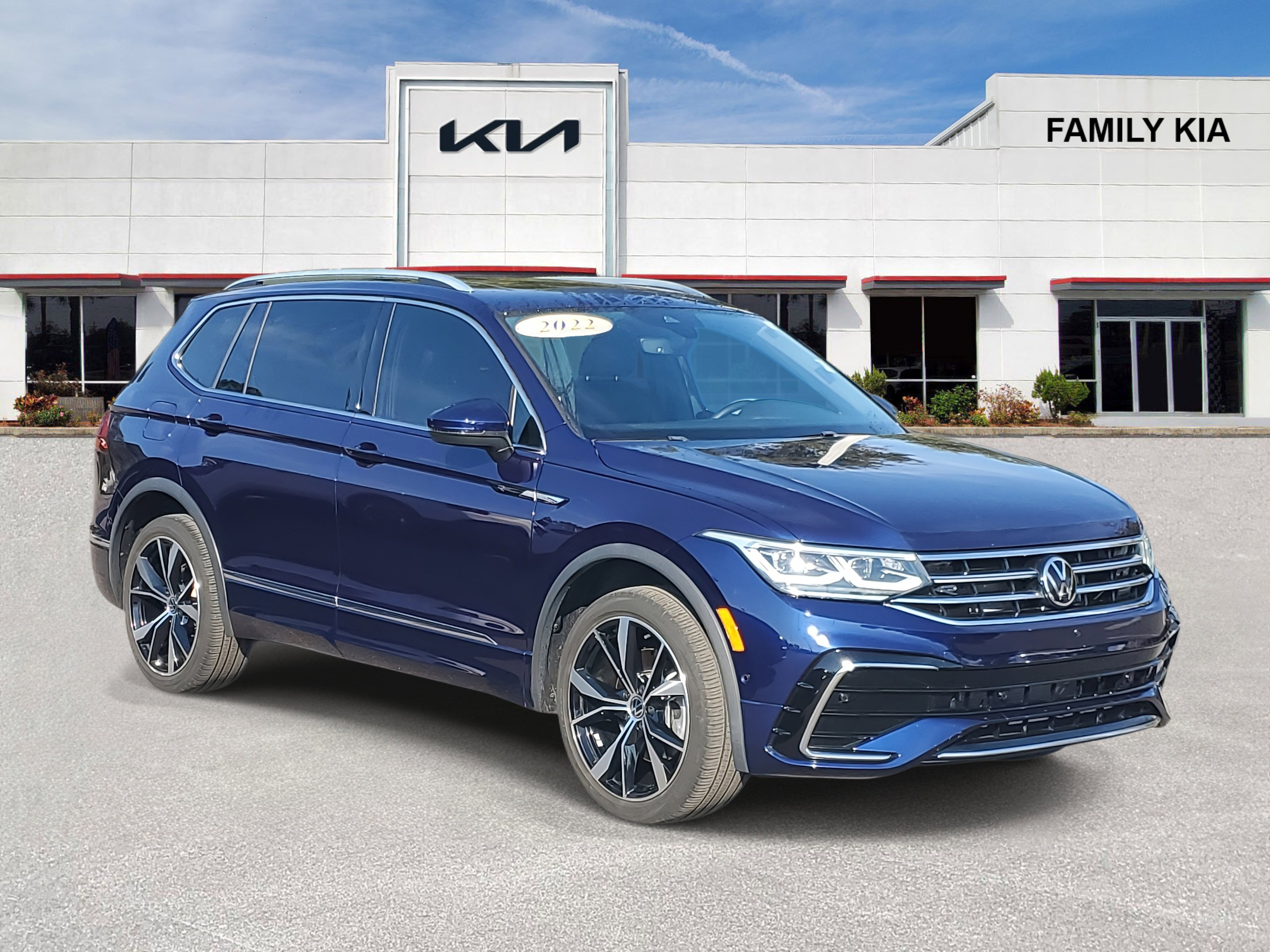 Used 2022 Volkswagen Tiguan SEL R-Line