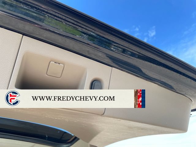 Used 2015 GMC Yukon XL SLT w/ Open Road Package AWD/4WD image 40