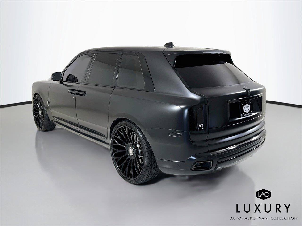 Used 2023 Rolls-Royce Cullinan Black Badge w/ Driver's Package AWD/4WD image 8