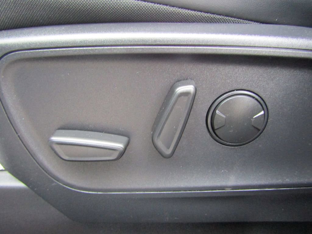 Used 2025 Ford Escape ST-Line Select w/ Tech Pack #1 image 16