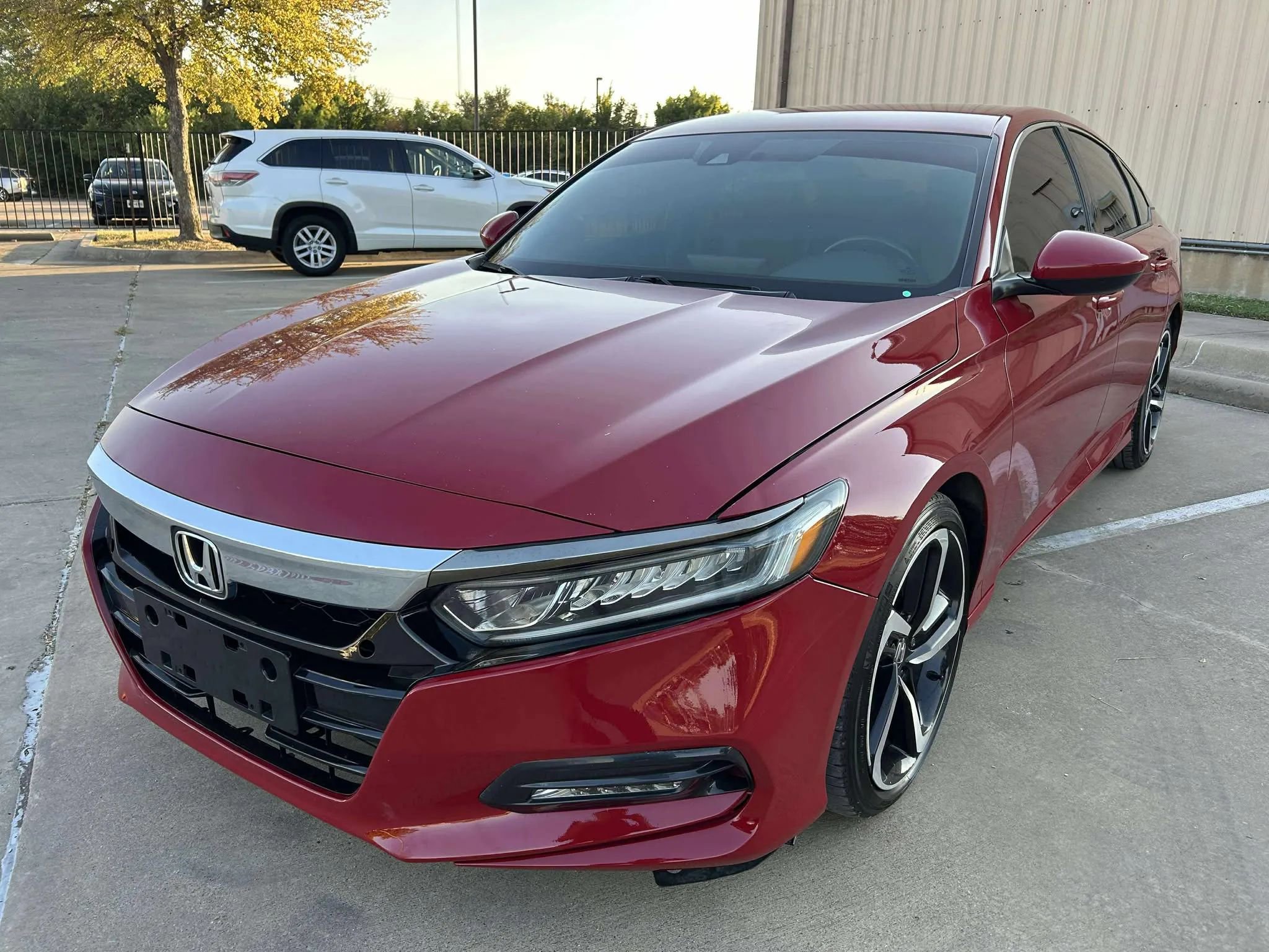 Used 2018 Honda Accord Sport image 2