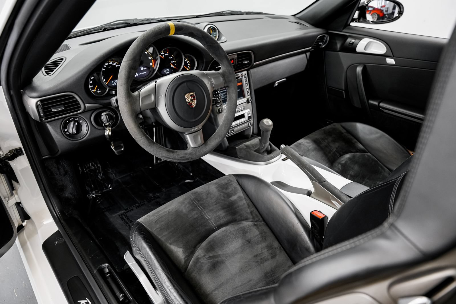 Used 2007 Porsche 911 GT3 RS RWD image 9