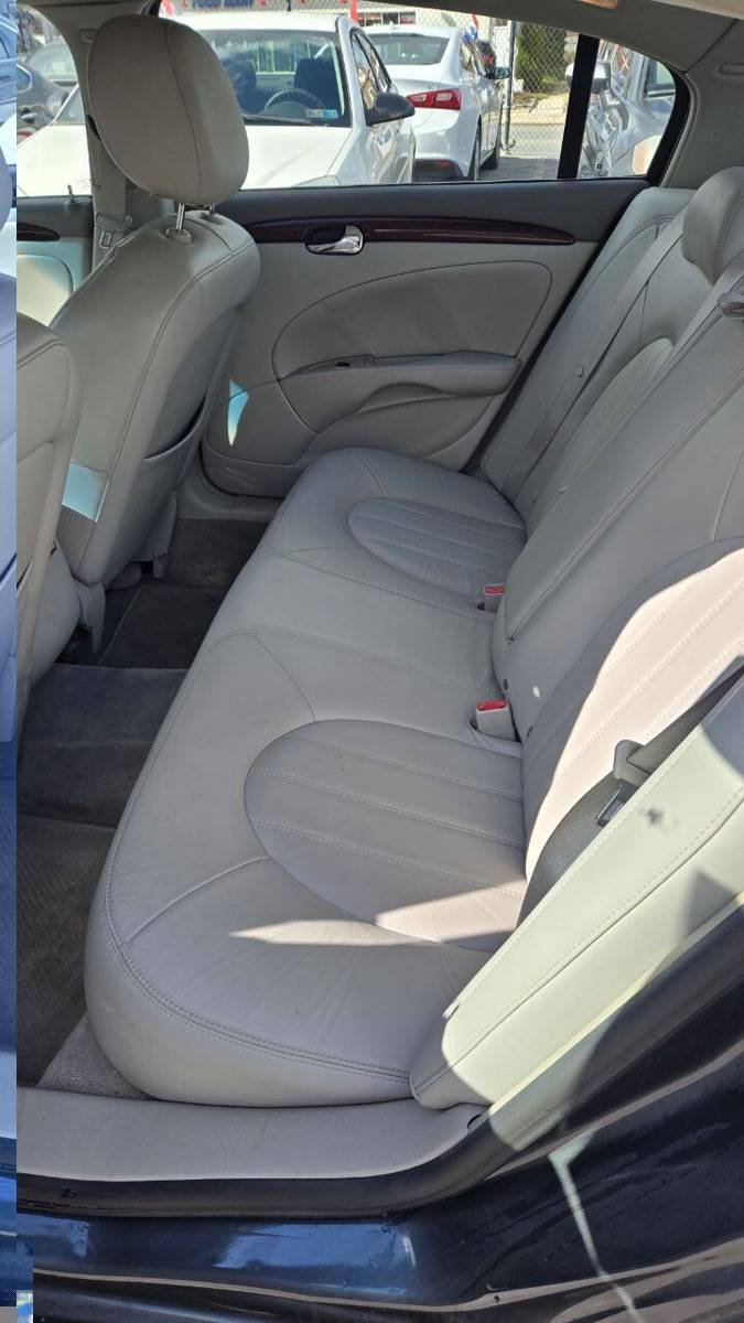 Used 2010 Buick Lucerne CXL FWD image 10