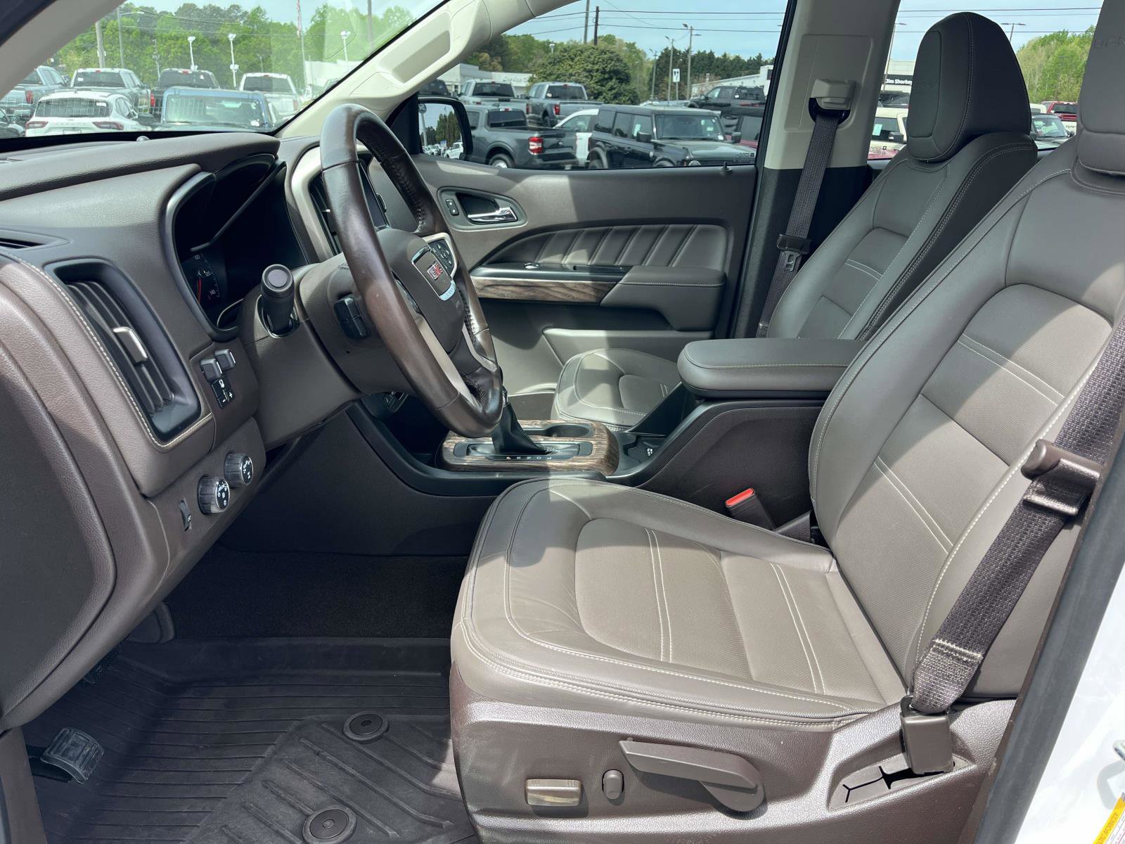 Used 2022 GMC Canyon Denali image 13