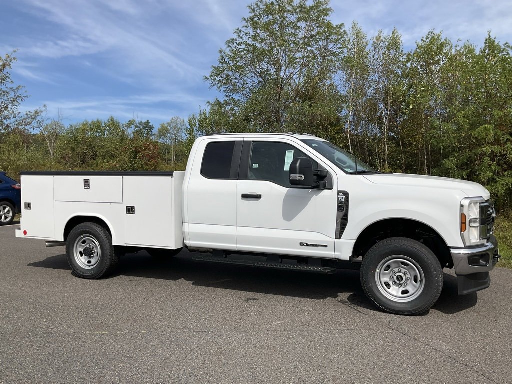 New 2026 Ford F350 XL w/ XL Chrome Package image 1