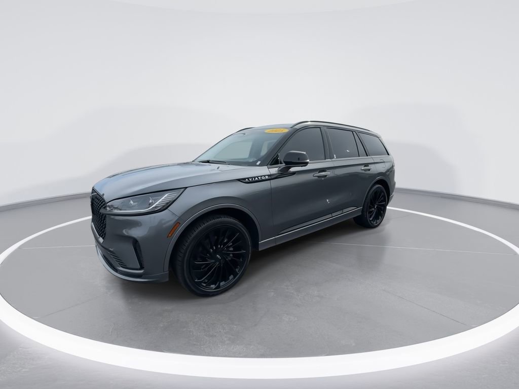 Used 2025 Lincoln Aviator Reserve w/ Equipment Group 201A image 4