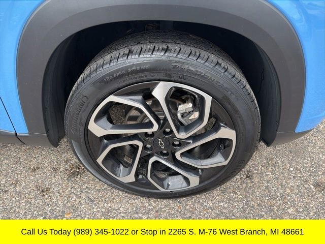 Used 2024 Chevrolet Trax RS w/ Sunroof Package image 3