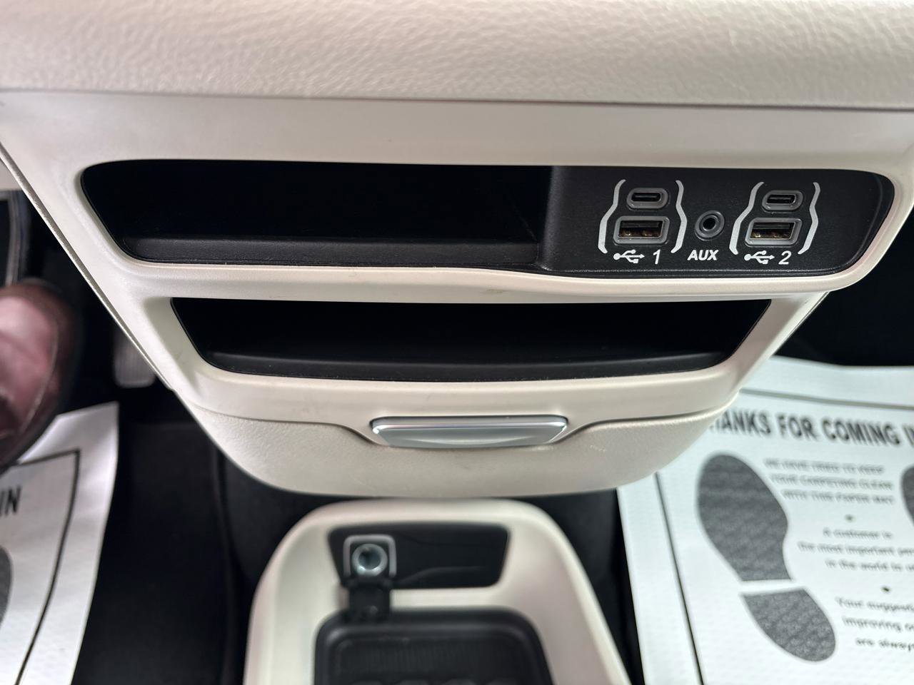 Used 2023 Chrysler Voyager LX FWD image 23