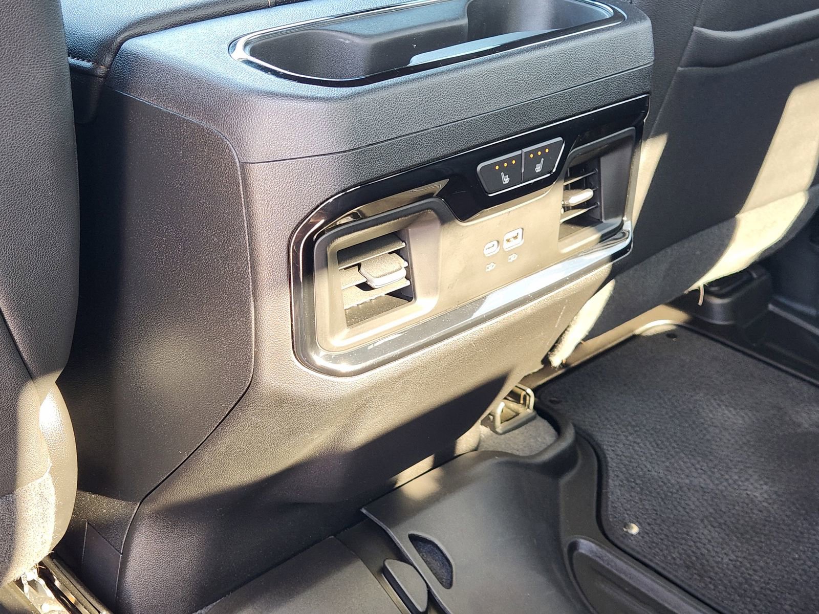 Used 2024 GMC Sierra 2500 AT4 w/ Technology Package AWD/4WD image 35