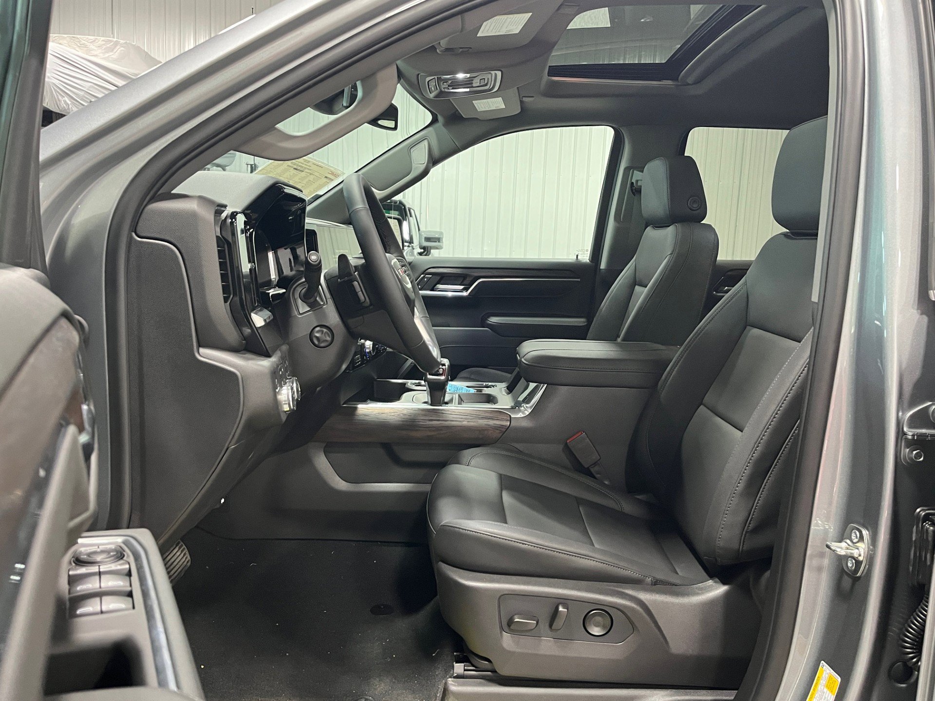 New 2026 GMC Sierra 1500 SLT w/ SLT Premium Plus Package AWD/4WD image 12