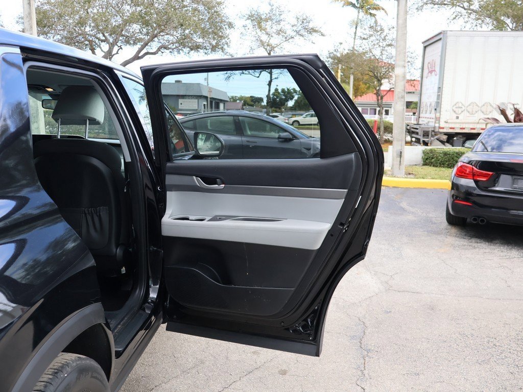 Used 2022 Hyundai Palisade SE image 23