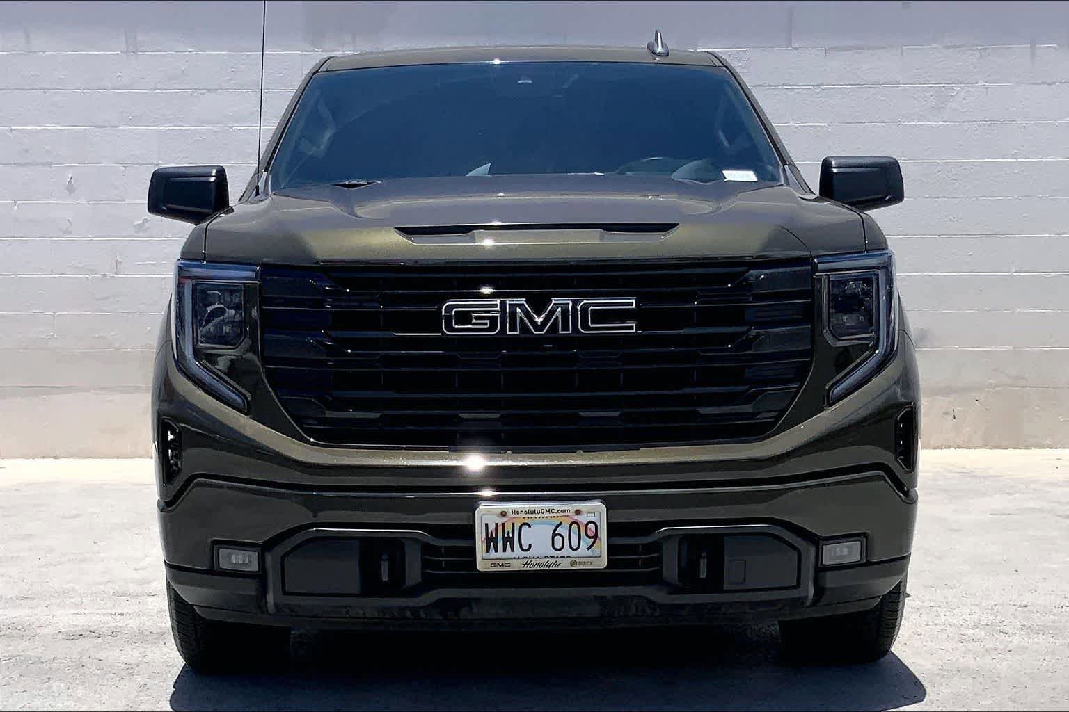 Used 2023 GMC Sierra 1500 Elevation RWD image 7