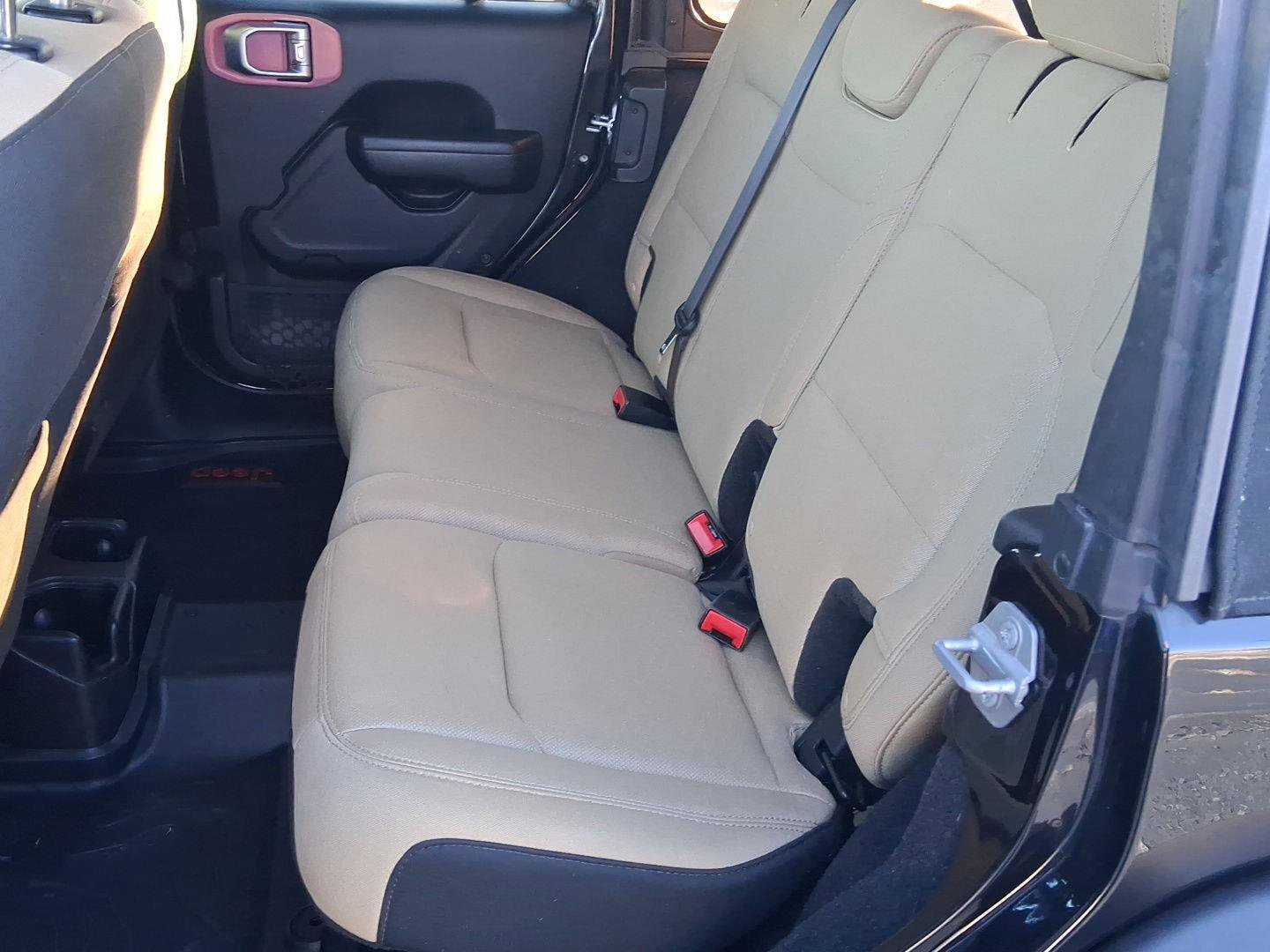 Used 2018 Jeep Wrangler Unlimited Sport S image 12