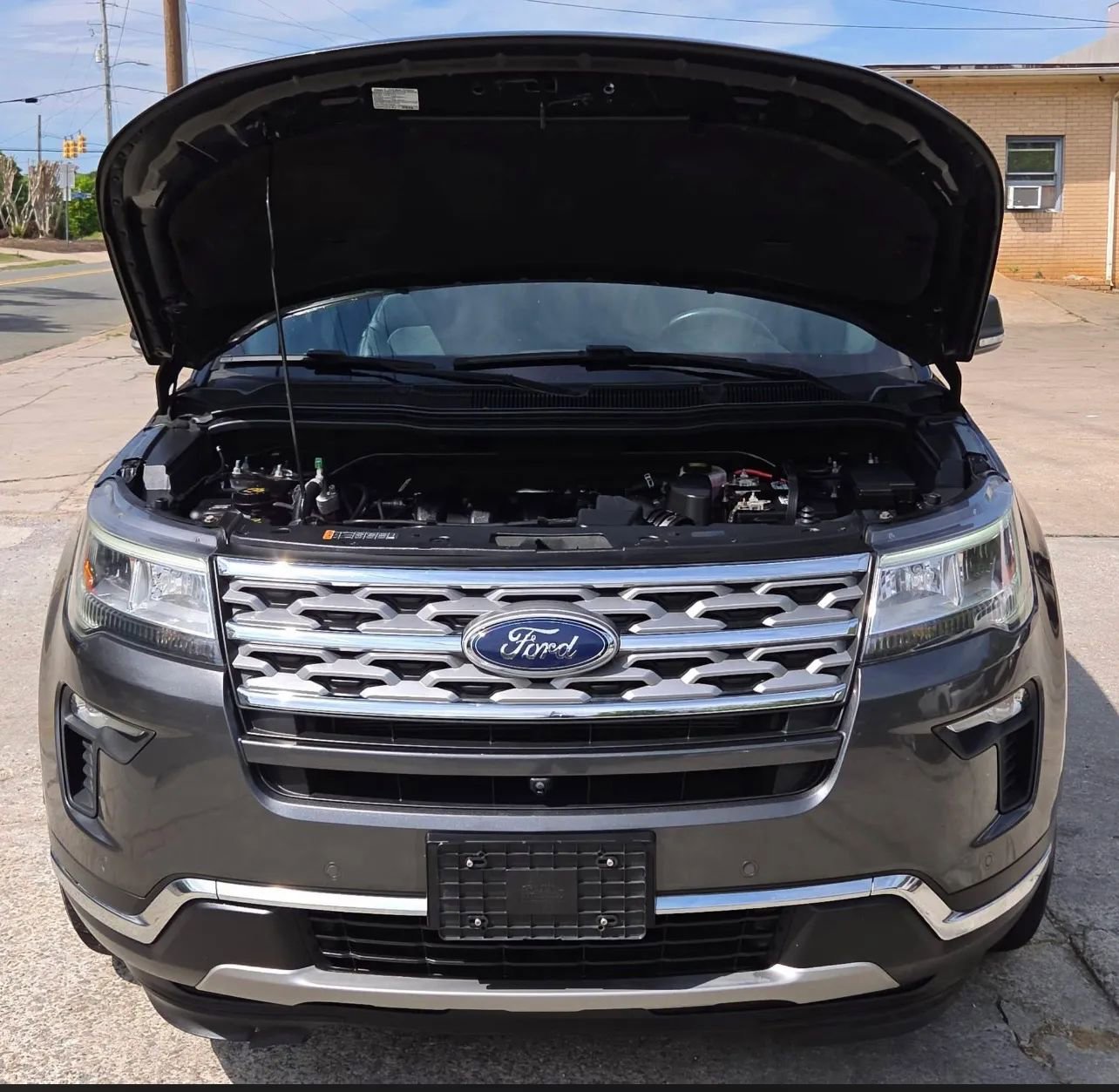 Used 2019 Ford Explorer Limited w/ Class III Trailer Tow Package AWD/4WD image 5