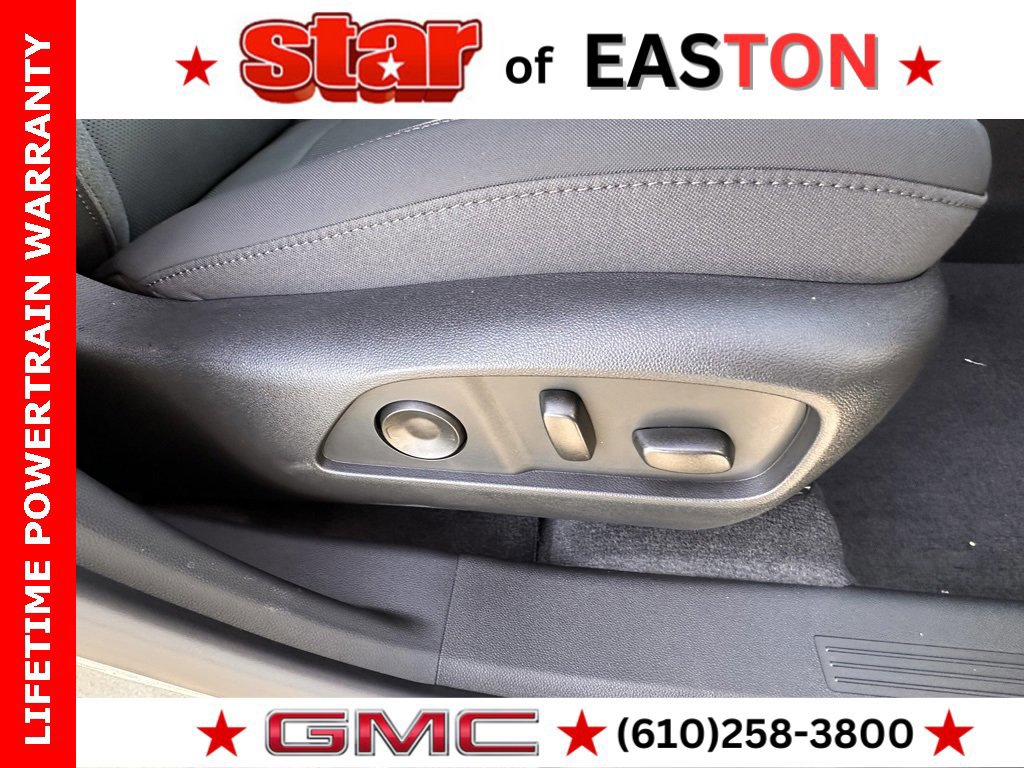 New 2026 GMC Terrain AT4 w/ Convenience Package III image 9