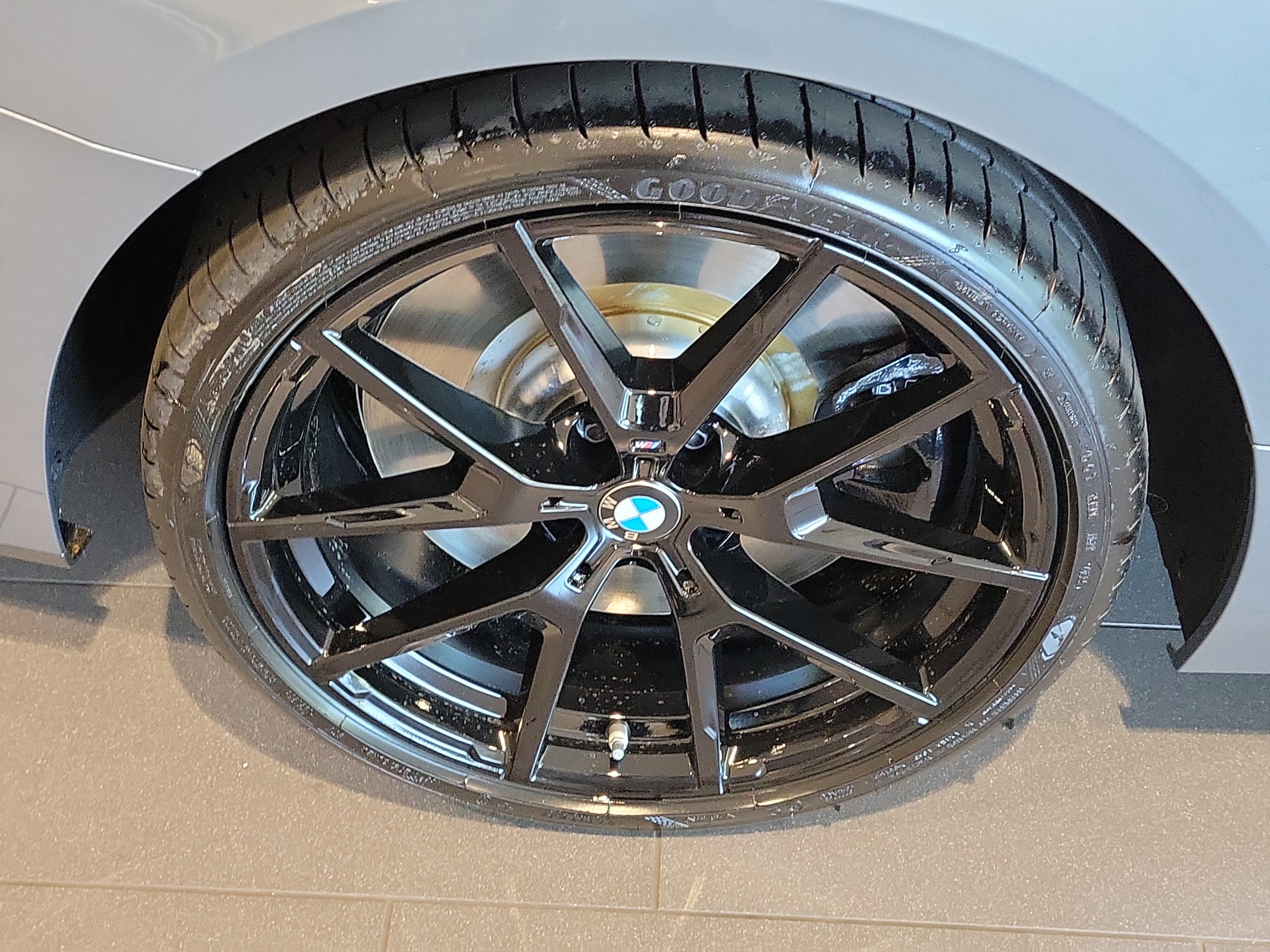 New 2026 BMW M850i xDrive Coupe w/ M Carbon Exterior Package image 5