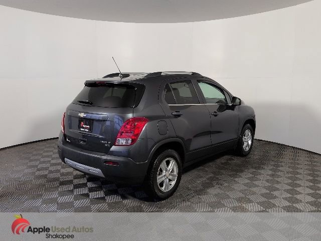Used 2016 Chevrolet Trax LT w/ LT Sun and Sound Package image 5
