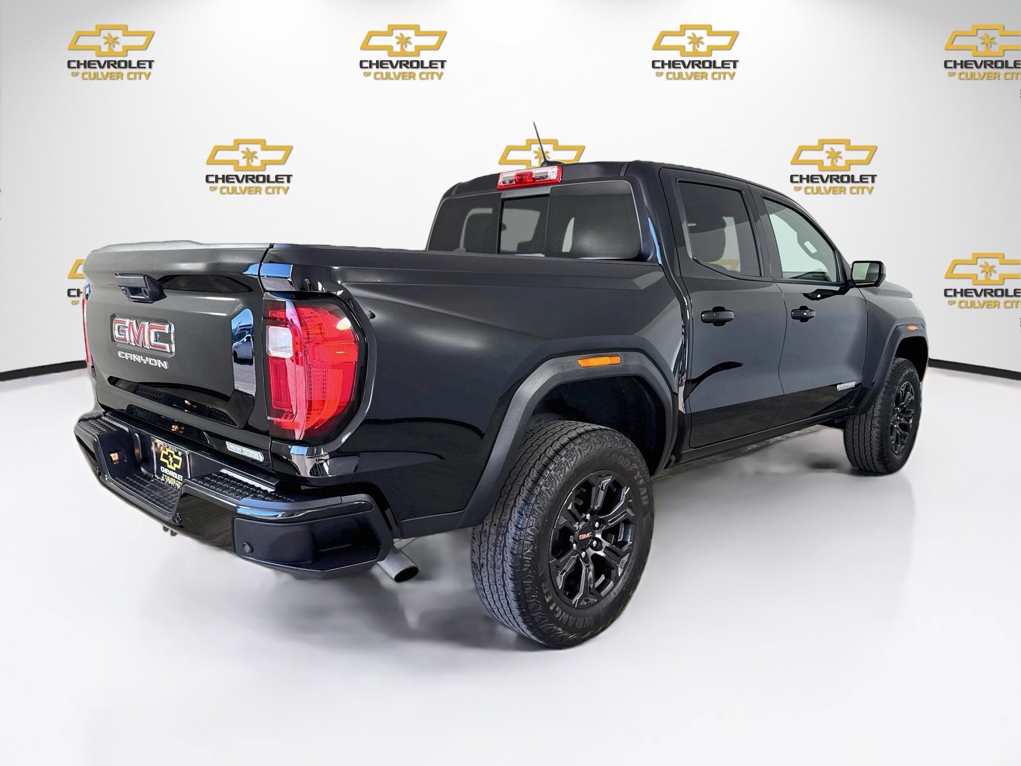 Used 2024 GMC Canyon Elevation w/ Convenience Package RWD image 8