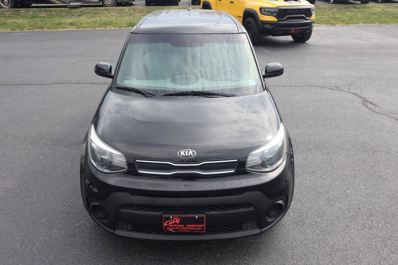 Used 2018 Kia Soul FWD image 4