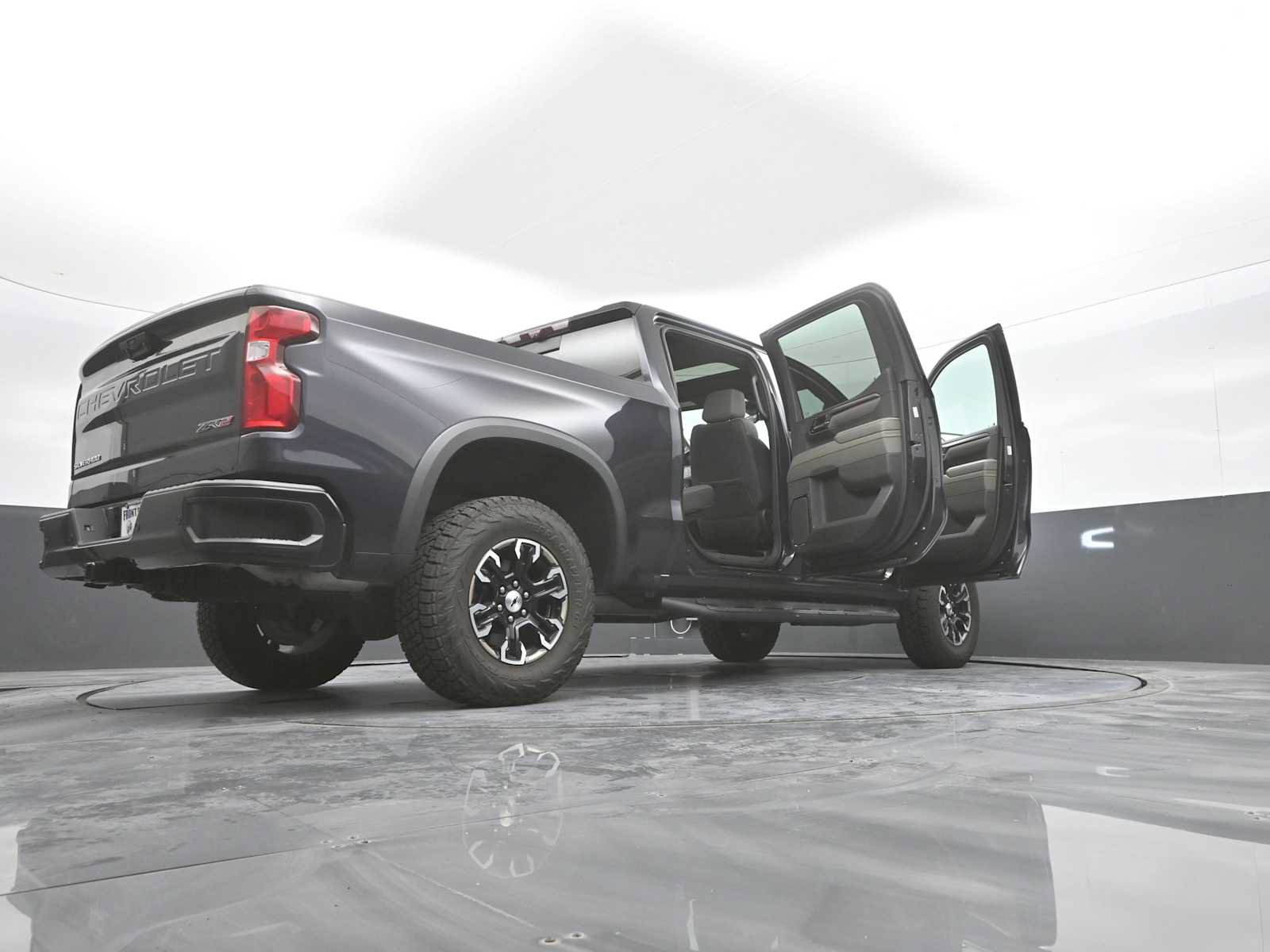 Used 2022 Chevrolet Silverado 1500 ZR2 w/ Technology Package AWD/4WD image 54