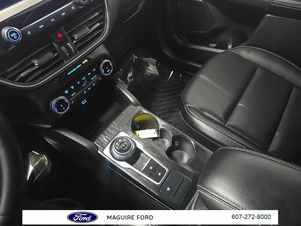 Used 2022 Ford Escape SEL w/ Technology Package image 27