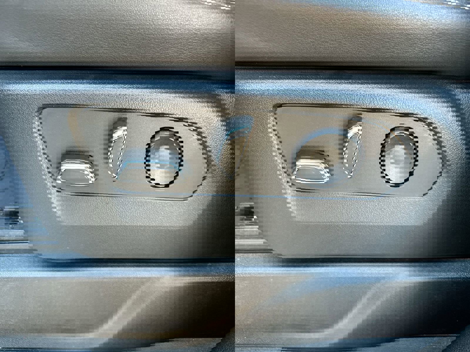 Used 2023 Cadillac Escalade ESV Premium Luxury image 12