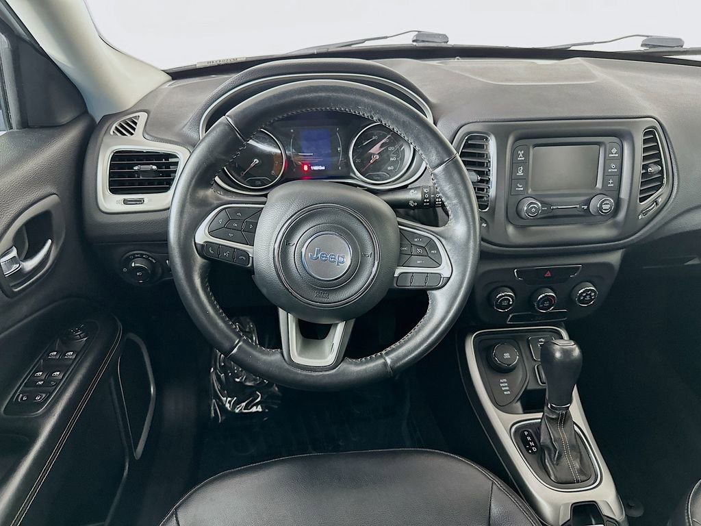 Used 2017 Jeep Compass Latitude image 25