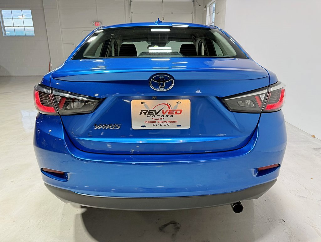 Used 2020 Toyota Yaris LE image 4