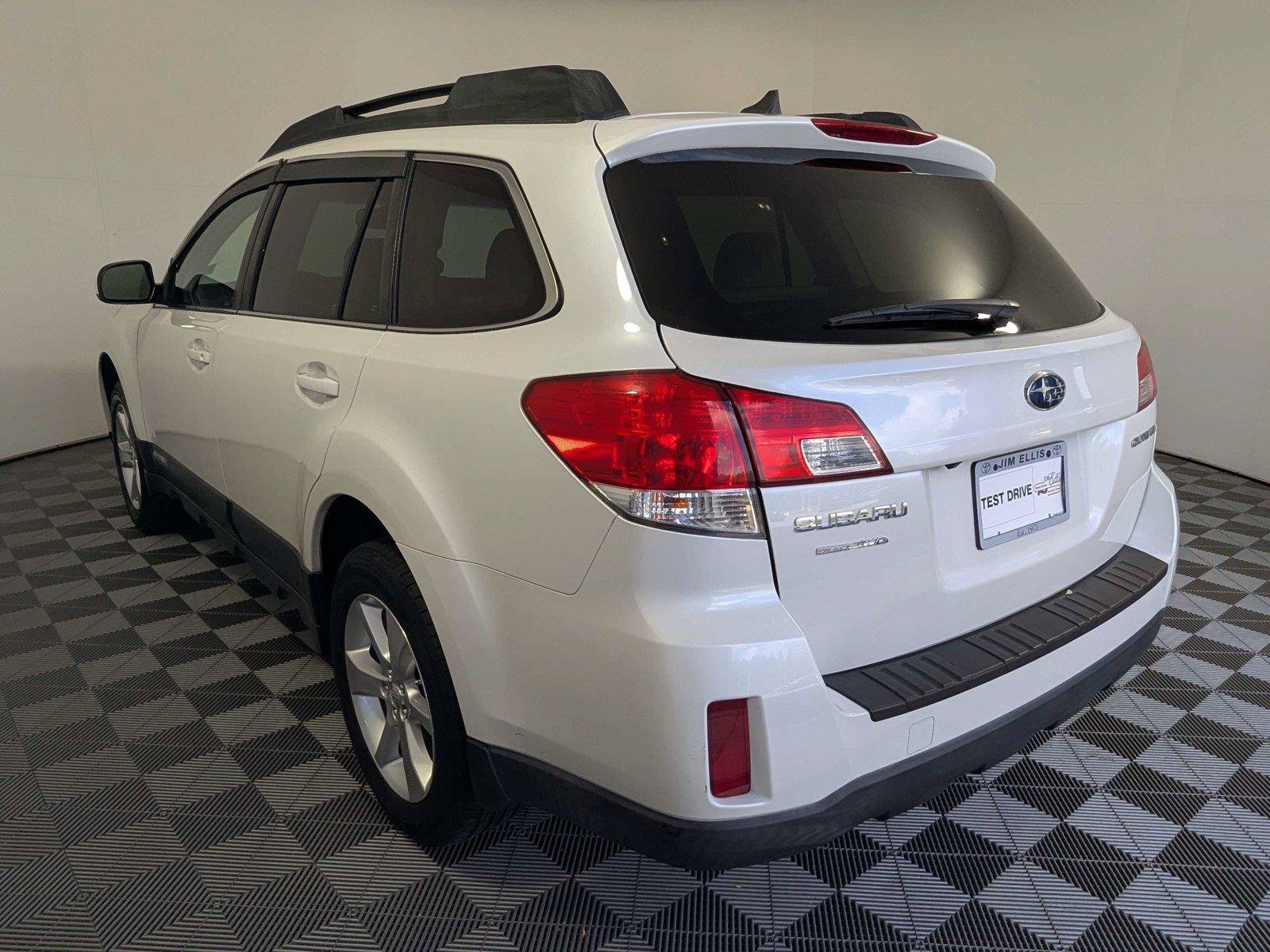Used 2014 Subaru Outback 2.5i Limited AWD/4WD image 8