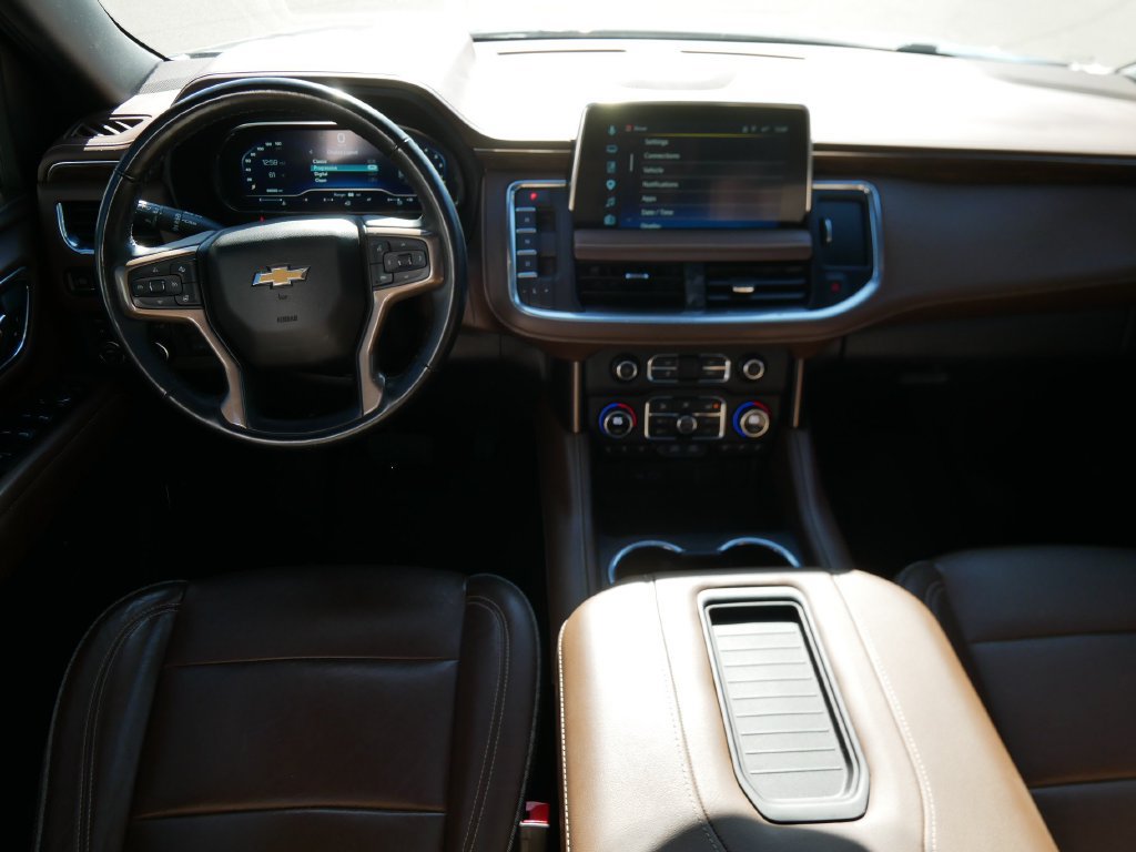 Used 2023 Chevrolet Suburban High Country AWD/4WD image 17