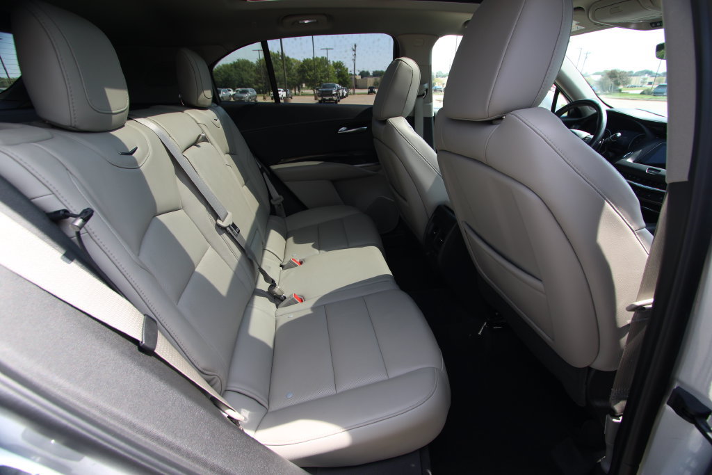 Used 2019 Cadillac XT4 Premium Luxury AWD/4WD image 9