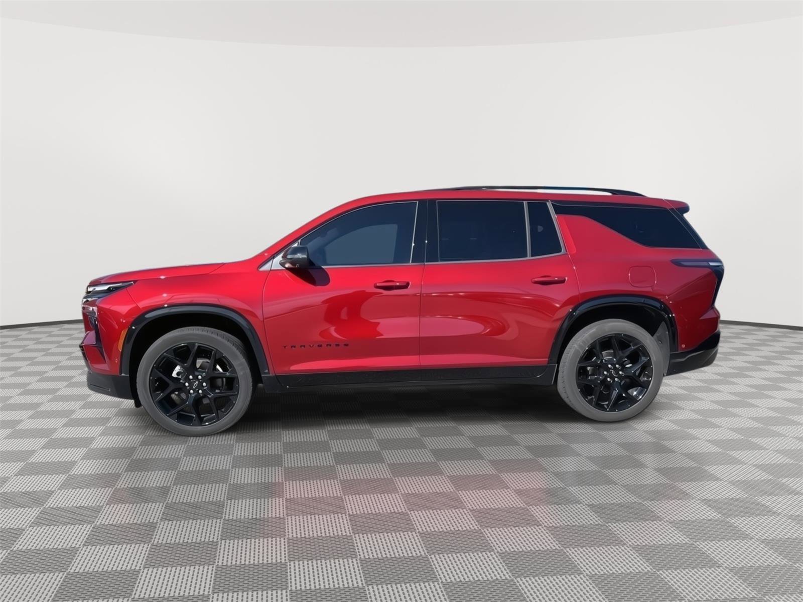 Used 2024 Chevrolet Traverse RS image 2