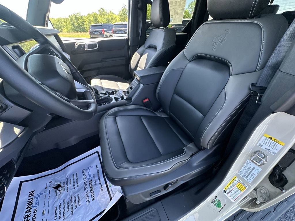 New 2026 Ford Bronco Outer Banks w/ Sasquatch Package AWD/4WD image 17