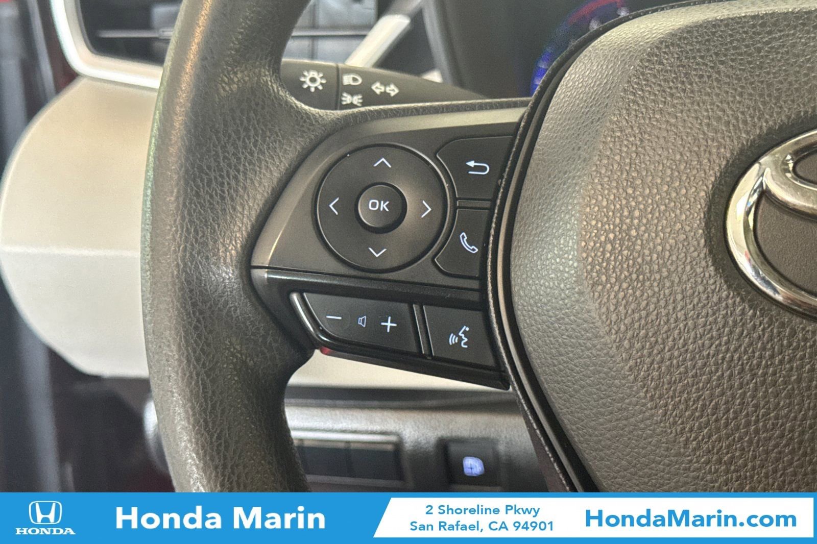Used 2020 Toyota Corolla LE FWD image 29