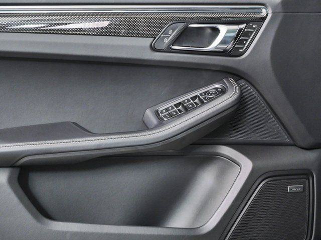 New 2026 Porsche Macan GTS AWD/4WD image 6
