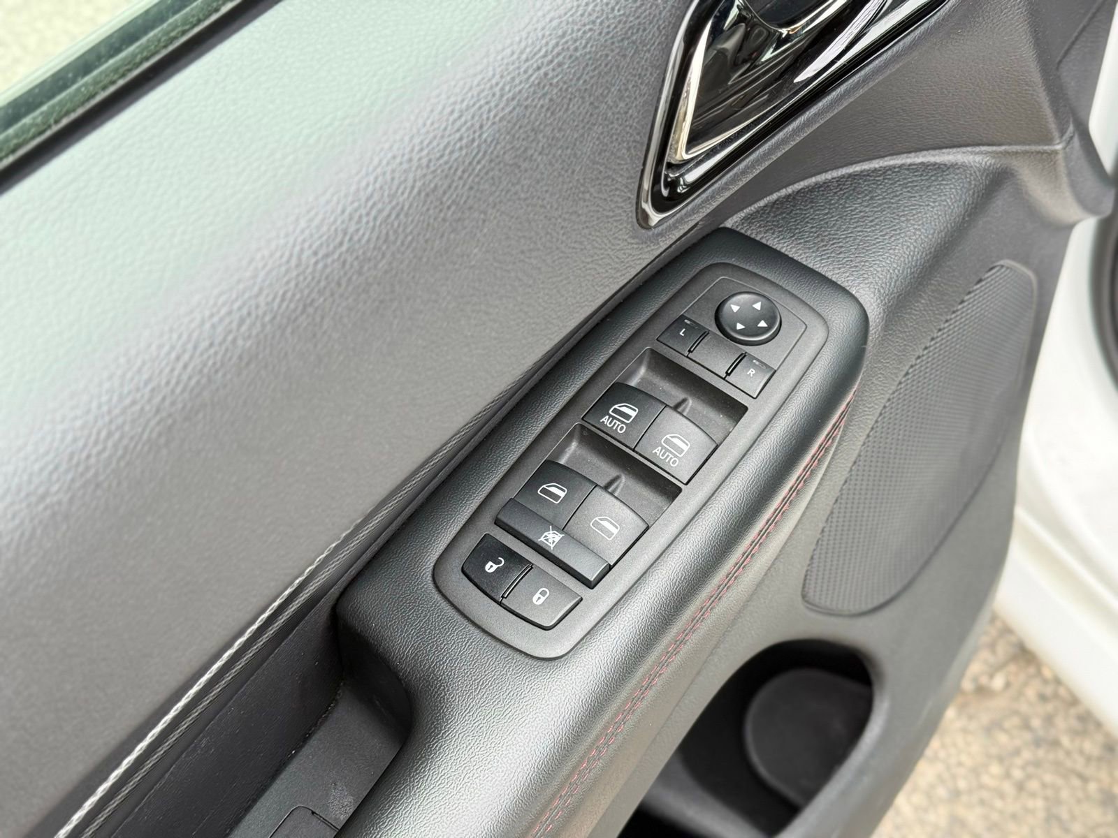 Used 2022 Dodge Durango R/T w/ Blacktop Package image 13