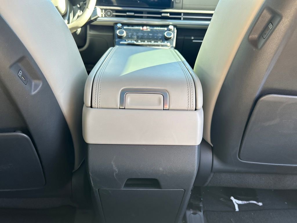 Used 2024 Hyundai Santa Fe Limited image 25