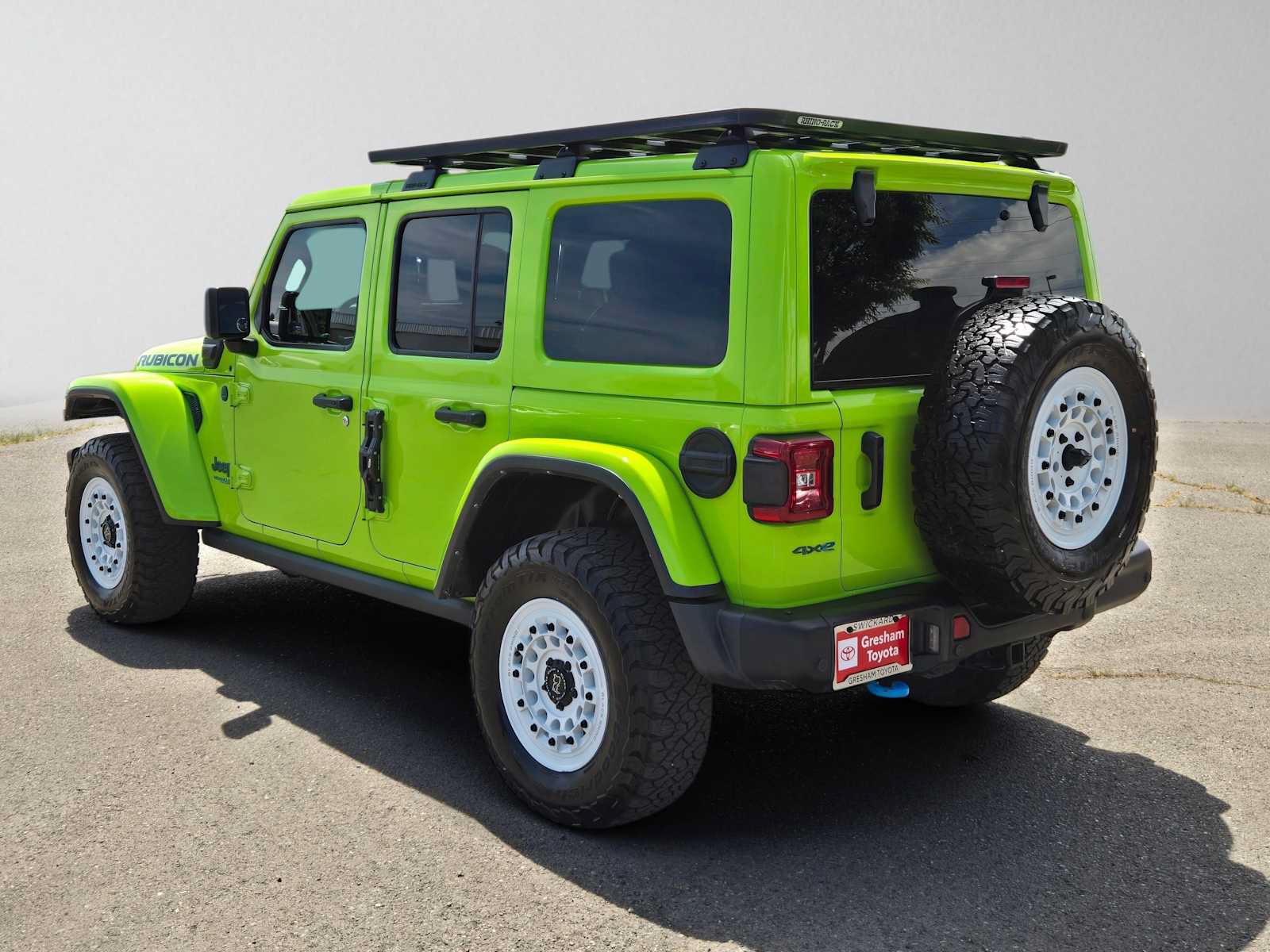 Used 2021 Jeep Wrangler Unlimited Rubicon 4xe w/ Cold Weather Group AWD/4WD image 5