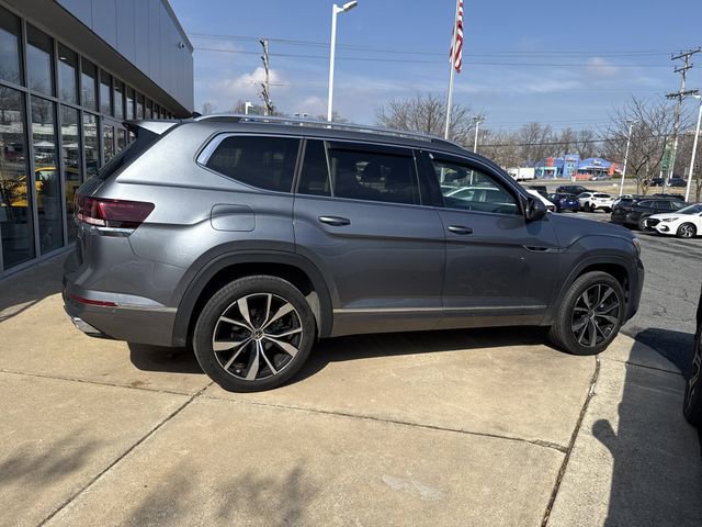 Used 2024 Volkswagen Atlas SEL Premium R-Line image 2