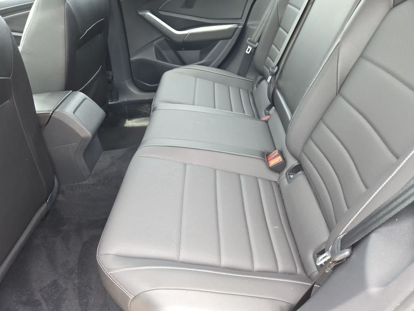Used 2022 Volkswagen Jetta SE w/ Panoramic Sunroof Package FWD image 18