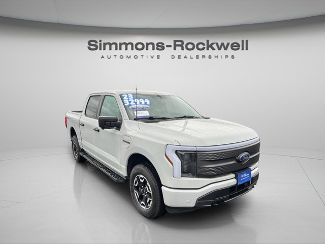 Certified 2023 Ford F150 Lightning XLT AWD/4WD image 3