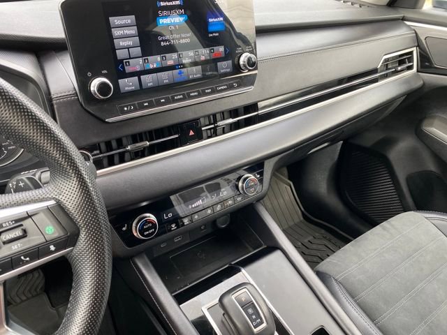 Used 2024 Mitsubishi Outlander SE image 19