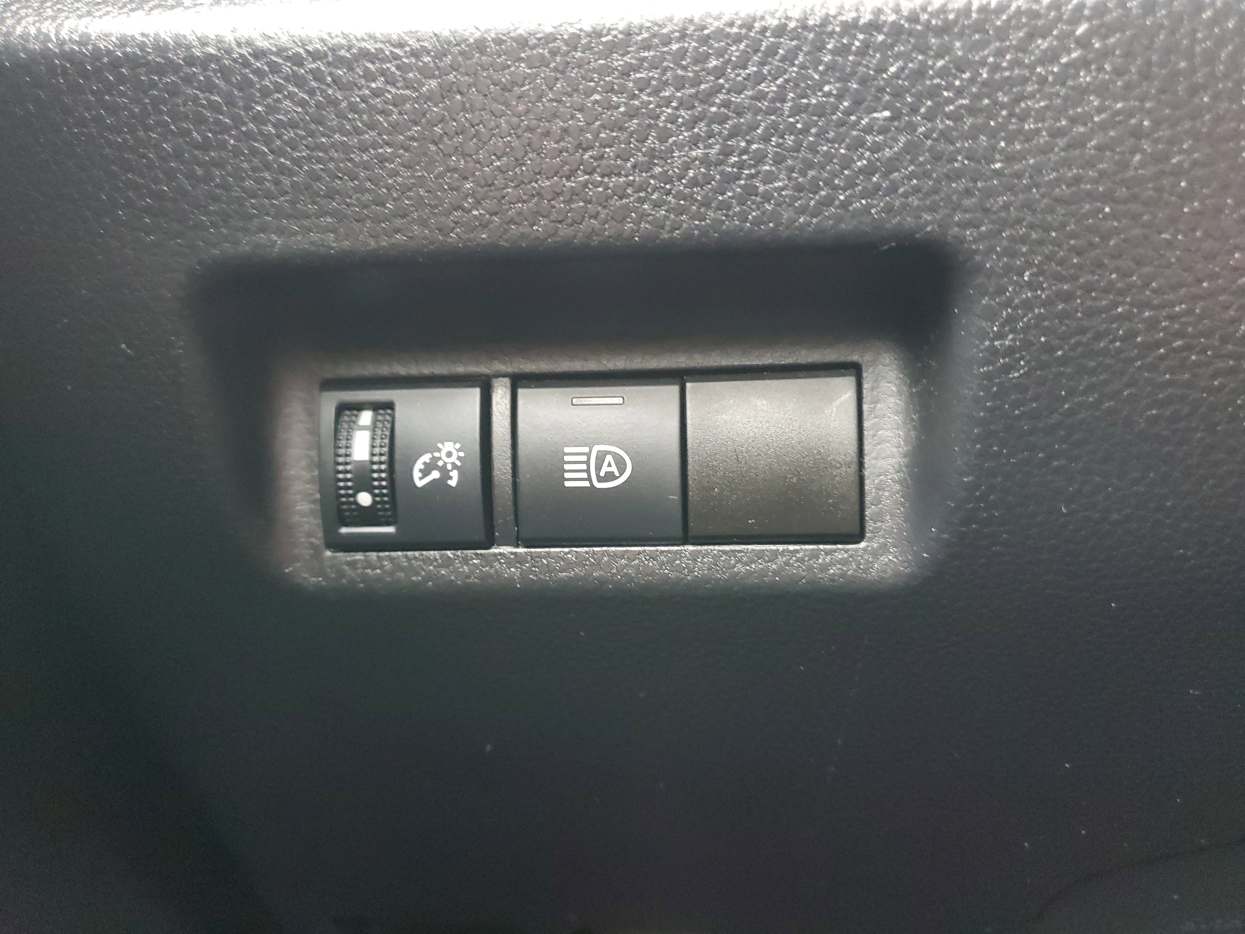 Certified 2022 Toyota RAV4 XLE image 23