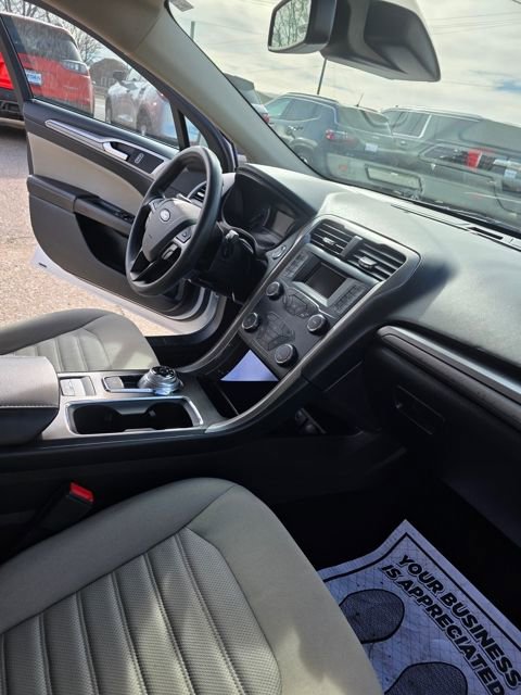 Used 2019 Ford Fusion S image 15