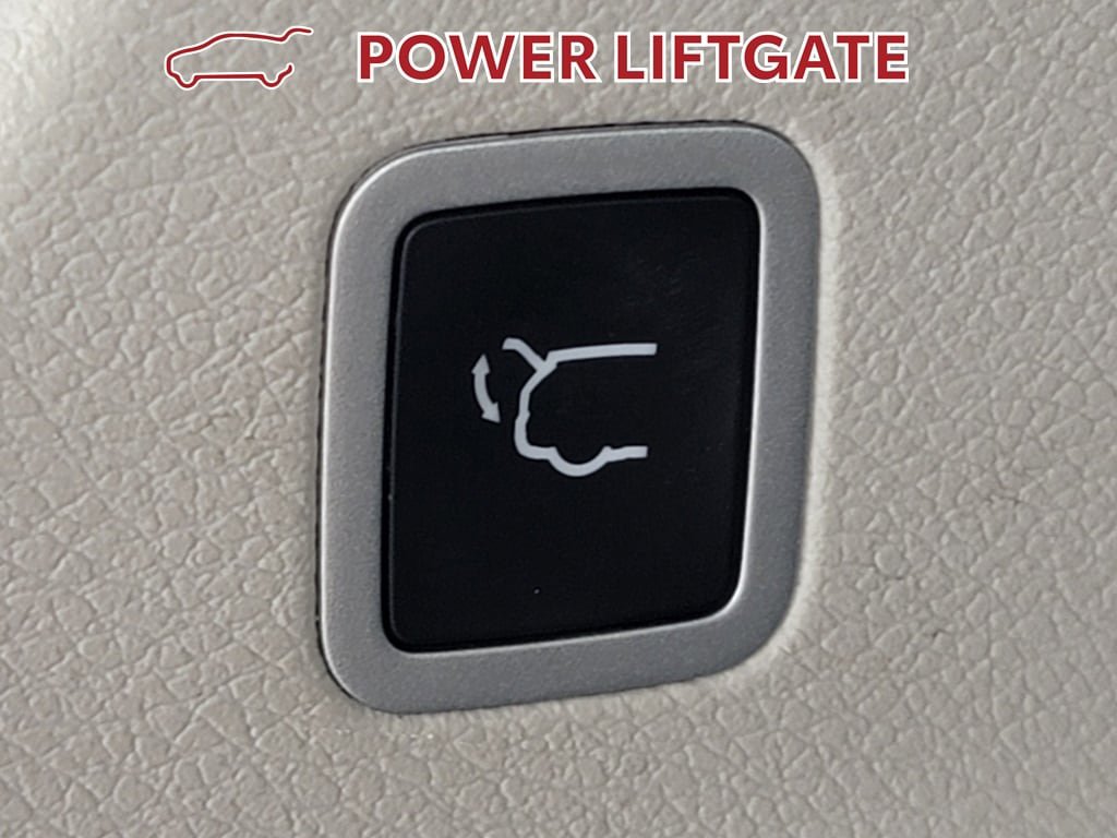Used 2023 Chrysler Voyager LX FWD image 30