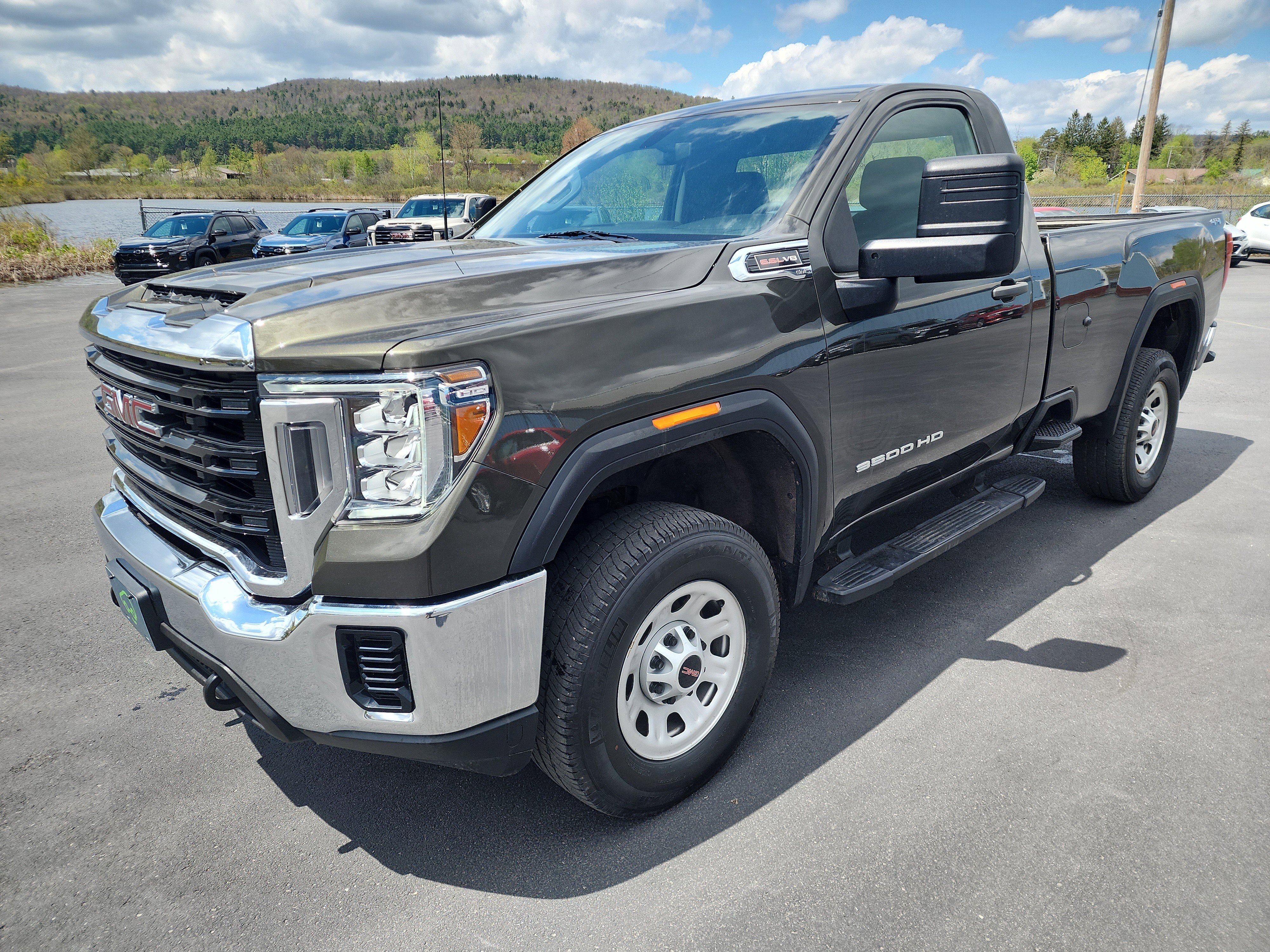 Used 2023 GMC Sierra 3500 Pro AWD/4WD image 4