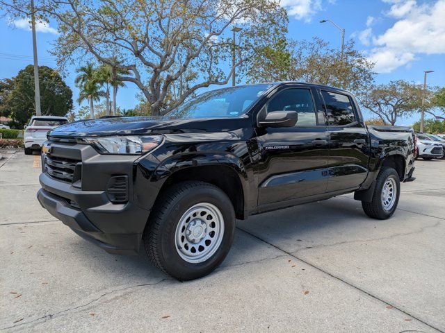 Used 2024 Chevrolet Colorado W/T image 3