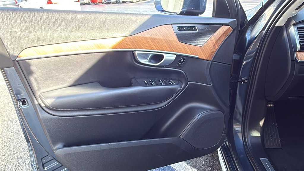 Certified 2024 Volvo XC90 T8 Plus w/ Protection Package Premier image 14