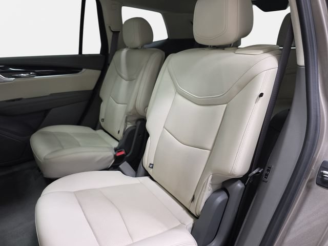 Used 2023 Cadillac XT6 Premium Luxury w/ Technology Package AWD/4WD image 11