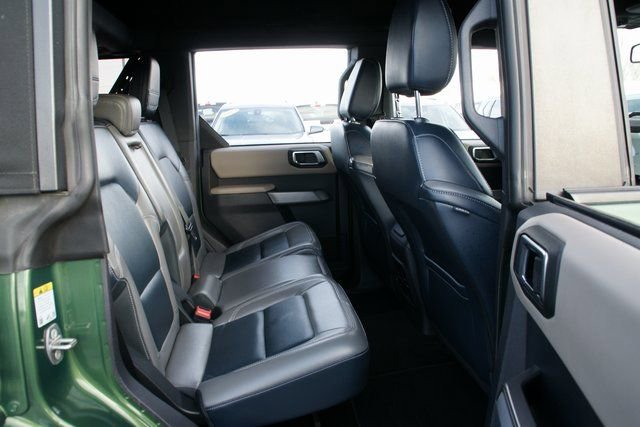 Used 2023 Ford Bronco Wildtrak image 32